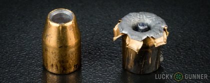 Side by side comparison of an unfired Federal .40 S&W (Smith & Wesson) bullet vs. the unfired round