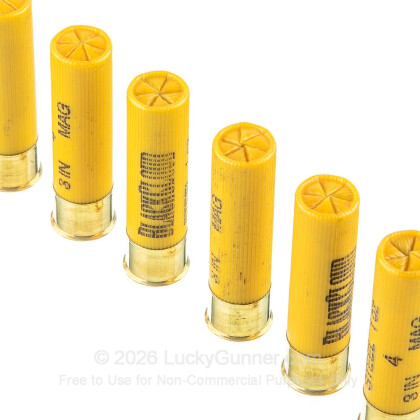 Large image of Cheap 20 Gauge Ammo For Sale - 3" 1 oz. #4 Steel Shot Ammunition in Stock by Federal Blackcloud - 25 Rounds